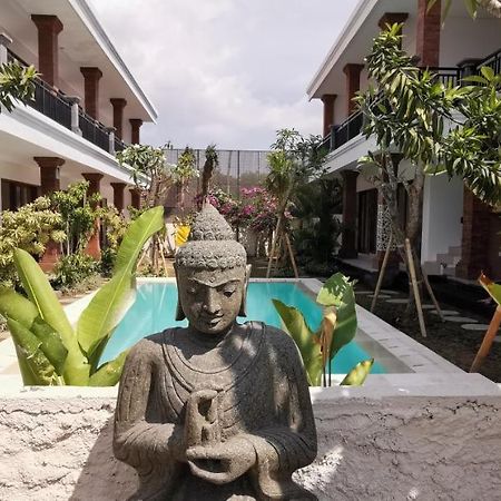 Santi Homestay Canggu Buitenkant foto