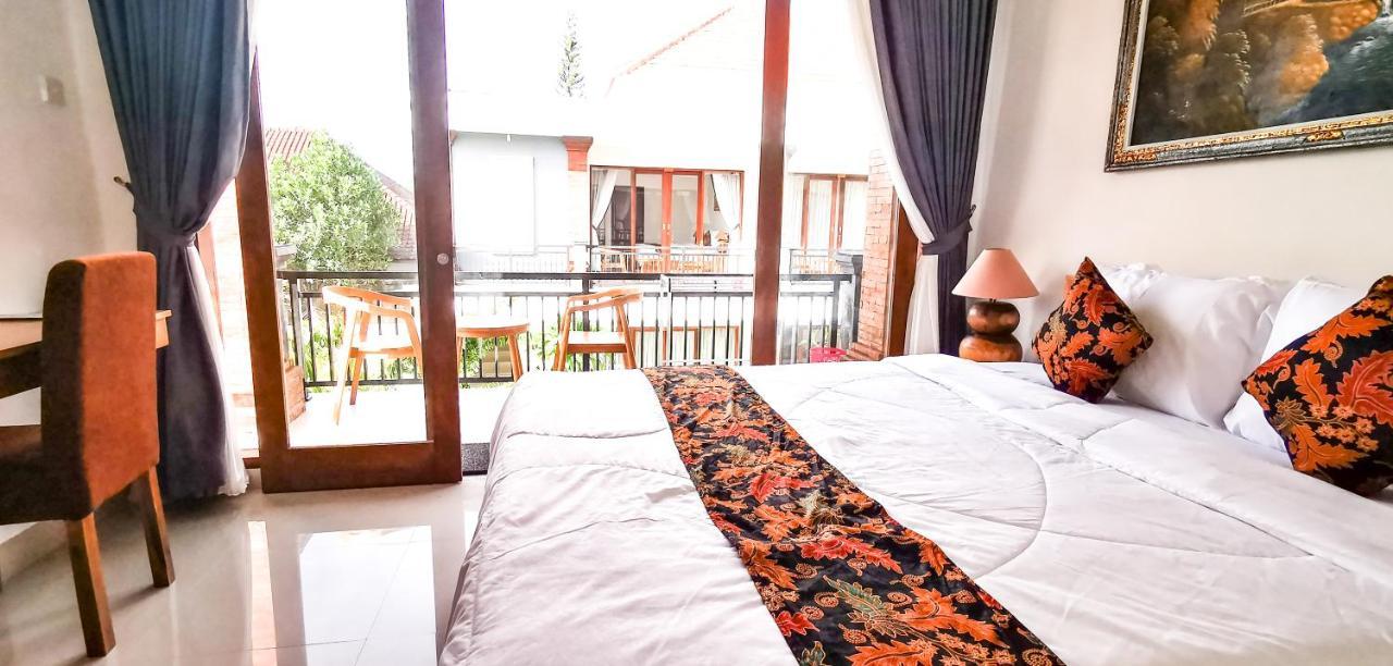 Santi Homestay Canggu Buitenkant foto