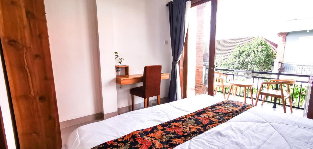 Santi Homestay Canggu Buitenkant foto