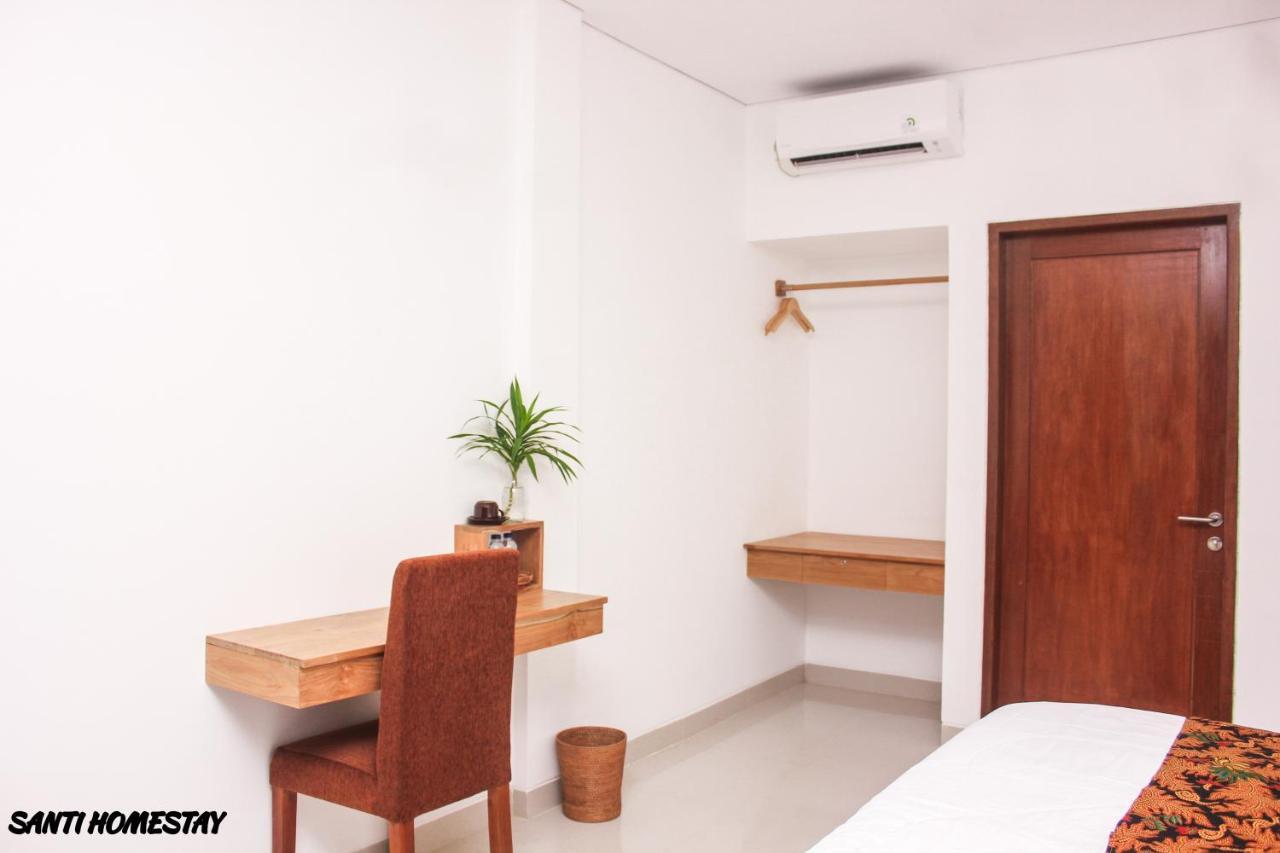 Santi Homestay Canggu Buitenkant foto