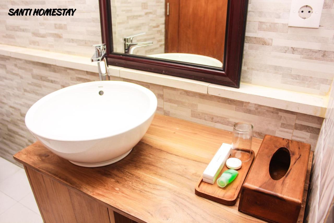 Santi Homestay Canggu Buitenkant foto