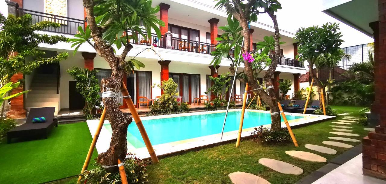 Santi Homestay Canggu Buitenkant foto