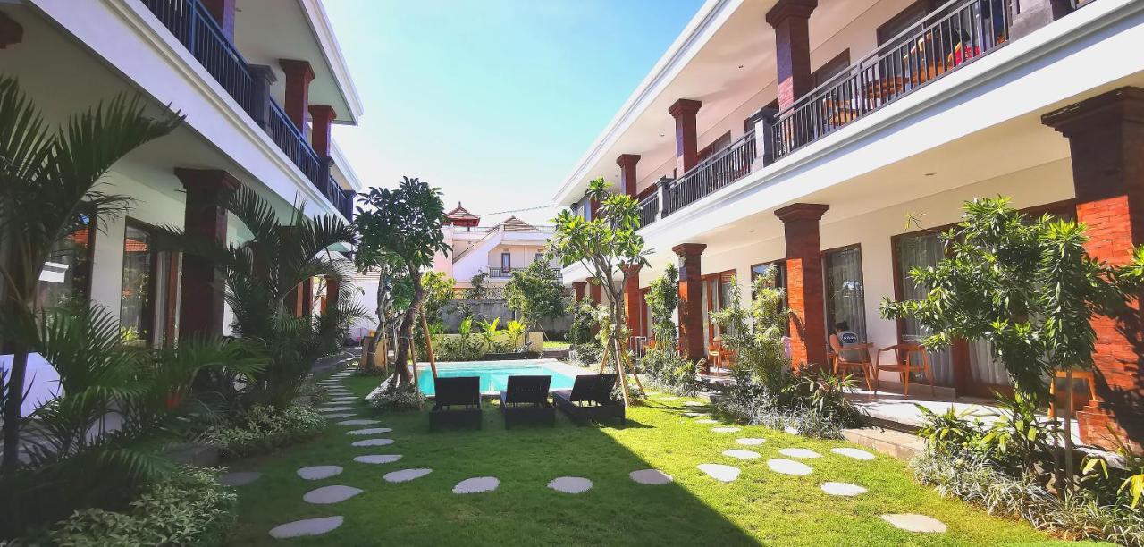 Santi Homestay Canggu Buitenkant foto