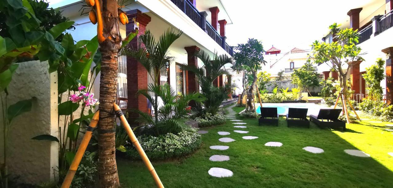 Santi Homestay Canggu Buitenkant foto